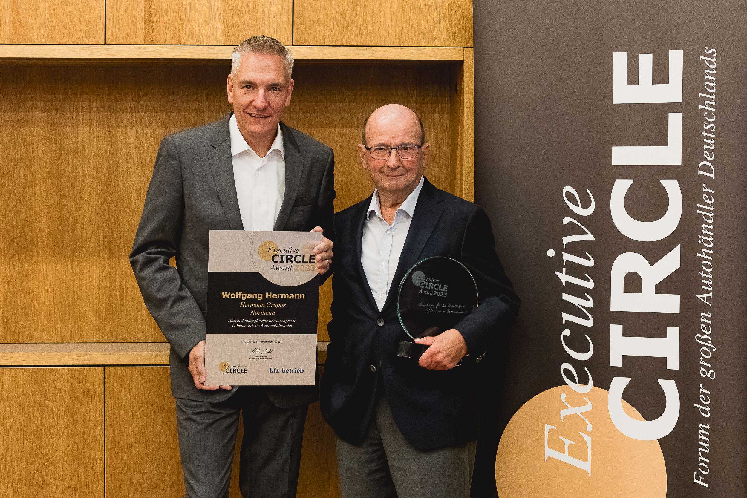 Wolfgang Hermann erhält „Executive Circle Award 2023“ für das herausragende Lebenswerk im Automobilhandel