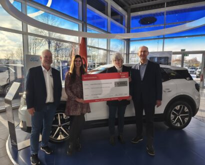 Ford Hermann GmbH übergibt Spende an die Hospiz-Stiftung Region Einbeck-Northeim-Uslar